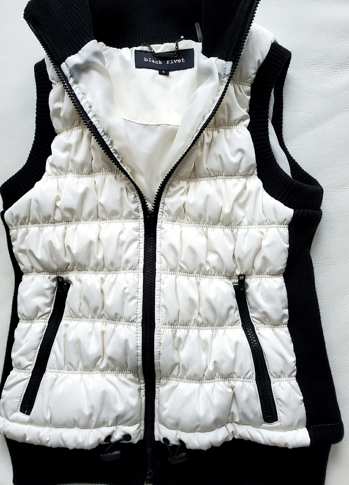Black Rivet black and white puffy sleeveless coat